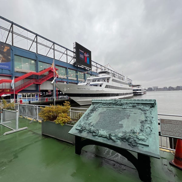 Photo taken at Chelsea Piers by Gordon P. on 12/11/2021