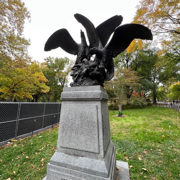 Eagles and Prey Statue Central Park 1 tip