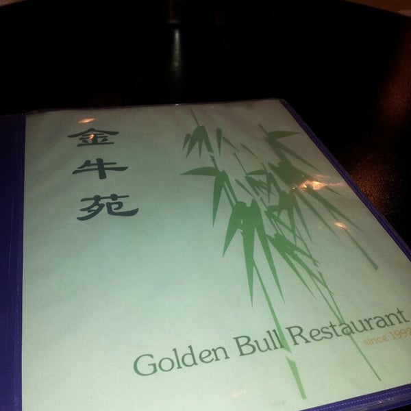 5/6/2013 tarihinde Lisa C.ziyaretçi tarafından Golden Bull Restaurant'de çekilen fotoğraf