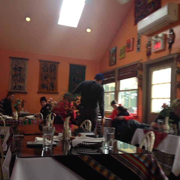 11/10/2013에 Susan R.님이 El Tule Mexican and Peruvian Restaurant에서 찍은 사진