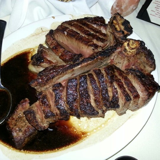Photo taken at Jake’s Steakhouse by Larry C. on 10/21/2012