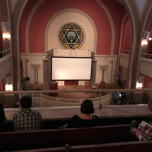 Foto tomada en Sixth &amp; I Historic Synagogue  por The Hair Product influencer el 11/12/2016