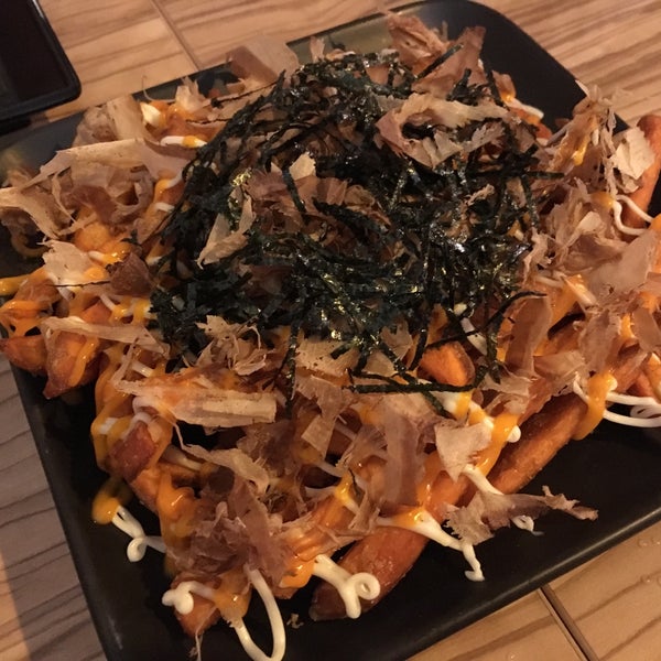 If it's on the day's special, snack on Okonomiyaki fries (made from sweet potato). Lightly salted plus umami fr seaweed strips & bonito flakes