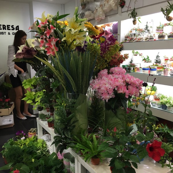 Teresa Florist & Gifts Flower Store in Central Region