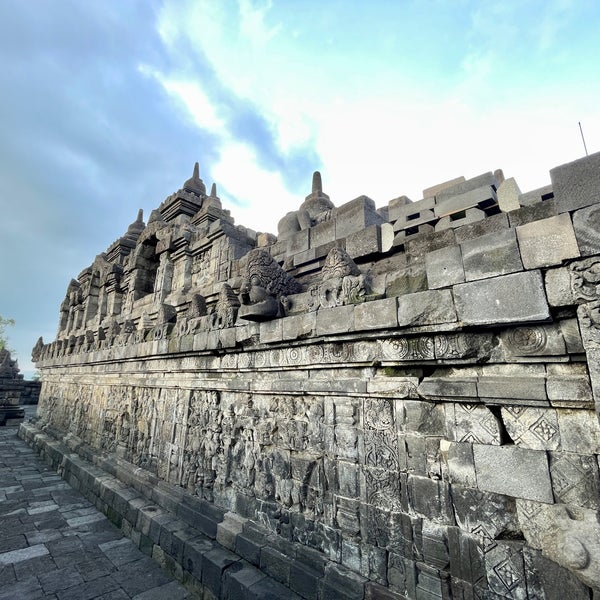 Foto tomada en Candi Borobudur (Borobudur Temple)  por Cheen T. el 4/28/2024