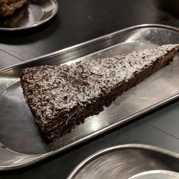 2/26/2019에 Cheen T.님이 Awfully Chocolate Bakery &amp; Cafe에서 찍은 사진