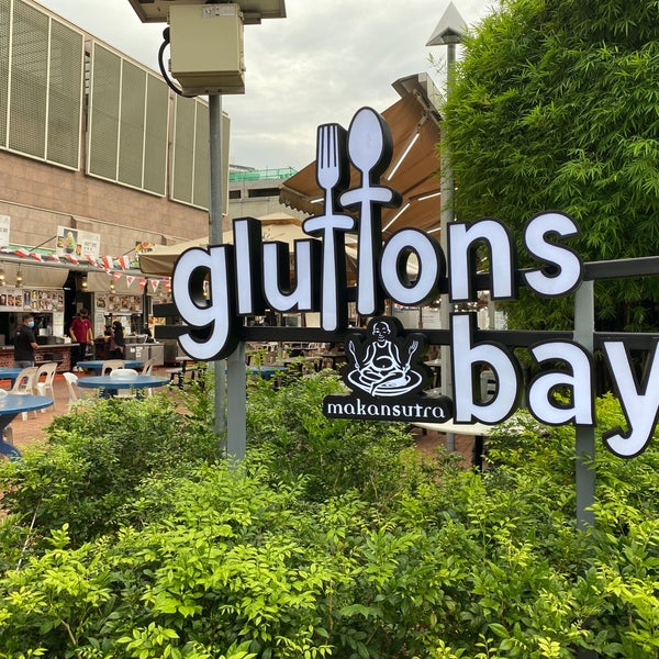 Besides the F&B outlets within the Esplanade, we also enjoyed ourselves at Gluttons Bay just right beside the building! Local food, alfresco & shaded dining, affordable cold drinks 🍻