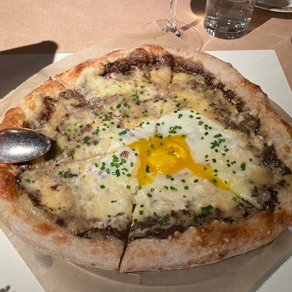 Black truffle pizza was aromatic, the dough very chewy. I wished the toppings were more substantial
