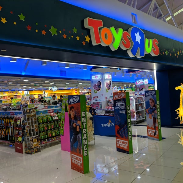 Toy r us 2025 city square