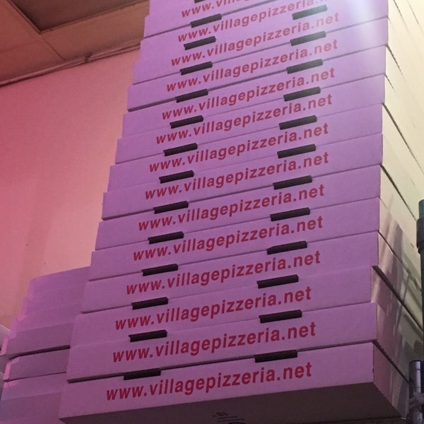 10/29/2017에 Efsun E.님이 Village Pizzeria에서 찍은 사진