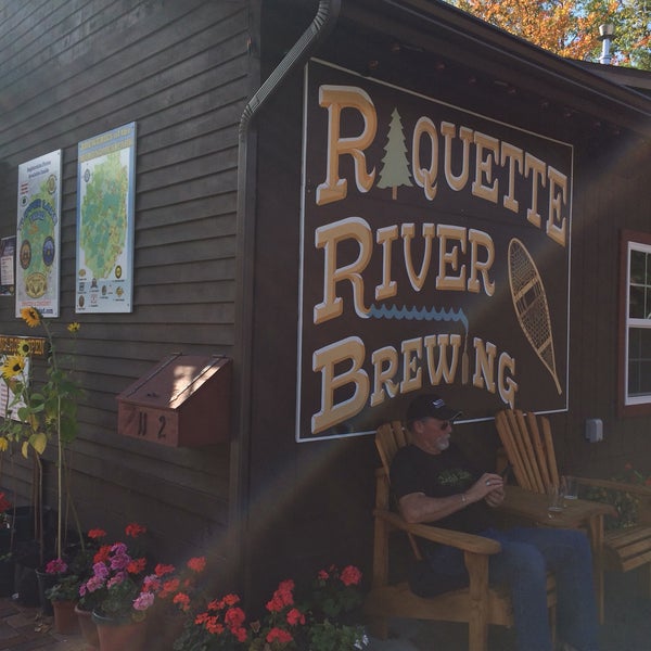 10/7/2017에 Ronnie W.님이 Raquette River Brewing에서 찍은 사진