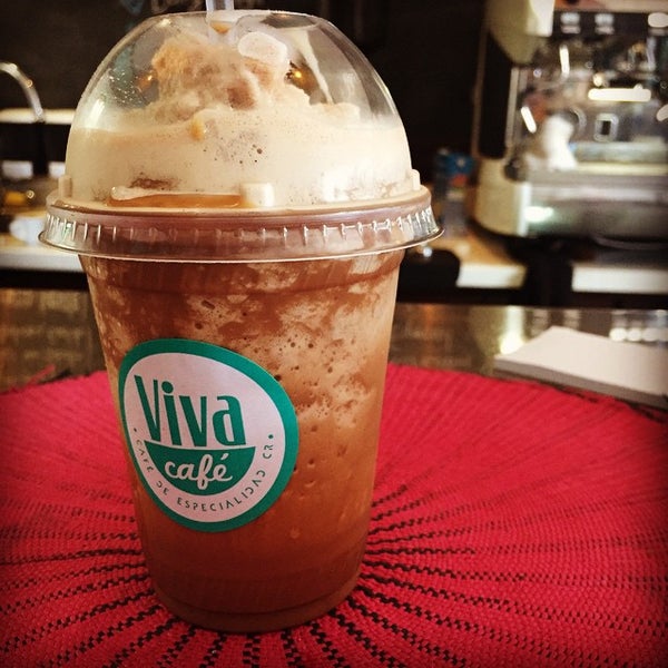 รูปภาพถ่ายที่ Viva Café โดย G Esteban C. เมื่อ 2/3/2015