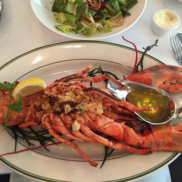 4/17/2015 tarihinde Маню🌟ziyaretçi tarafından City Lobster &amp; Steak'de çekilen fotoğraf