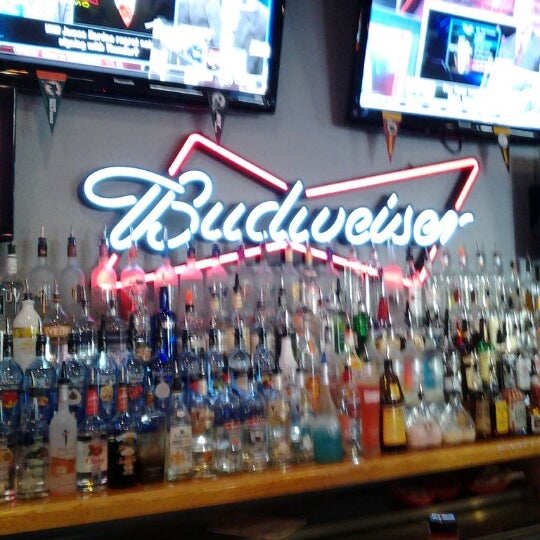 Photo taken at Winners Circle Sports Bar &amp; Grill by Brandon G. on 10/29/2012