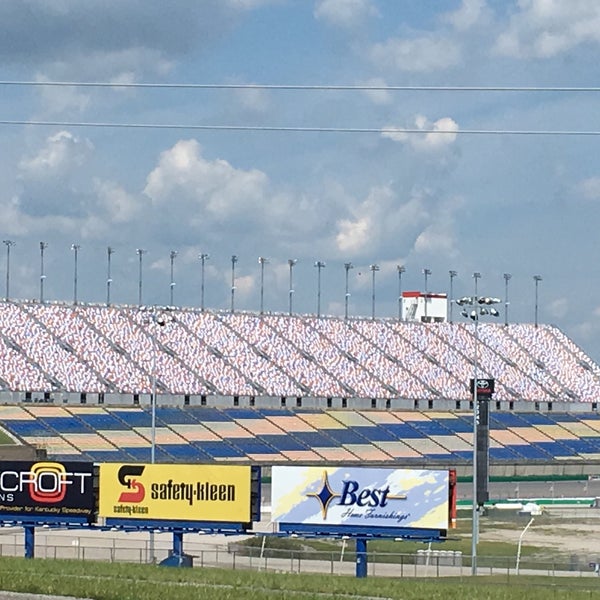 Das Foto wurde bei Kentucky Speedway von Chris D. am 8/20/2017 aufgenommen