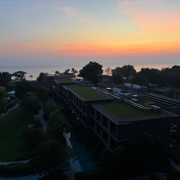 Photo taken at Hua Hin Marriott Resort &amp; Spa by Kenny L. on 1/11/2024