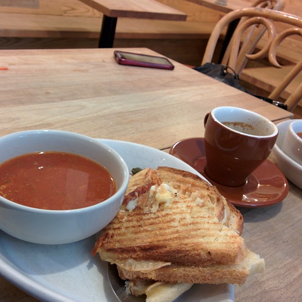 Fantastic grilled cheese sandwiches, and in my humble opinion, the best espresso on the Plateau.