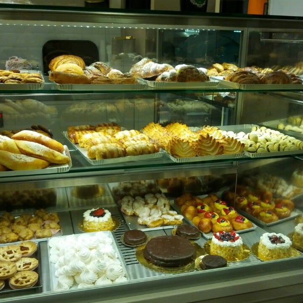 Delizie Mediterranee Cupcake Shop In Milano