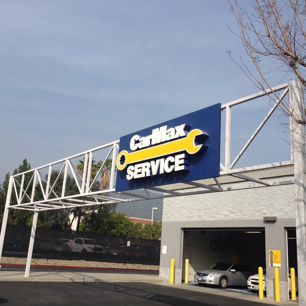 CarMax Car Dealership in Duarte