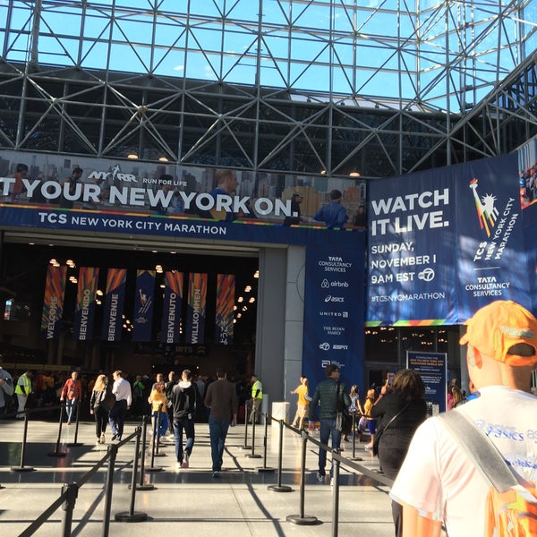 Foto tirada no(a) Jacob K. Javits Convention Center por Marilú Ballinas ✨ em 10/30/2015