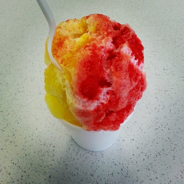 Photo taken at Ice Blast Shaved Ice by Ryan L. on 9/2/2013