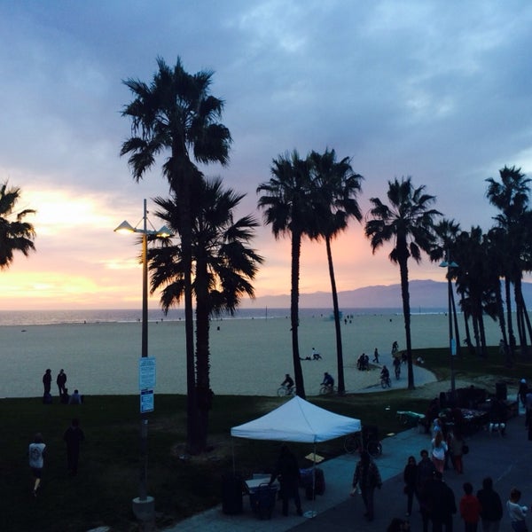 Photo taken at Venice Breeze Suites by Jeremy J. L. on 1/27/2014