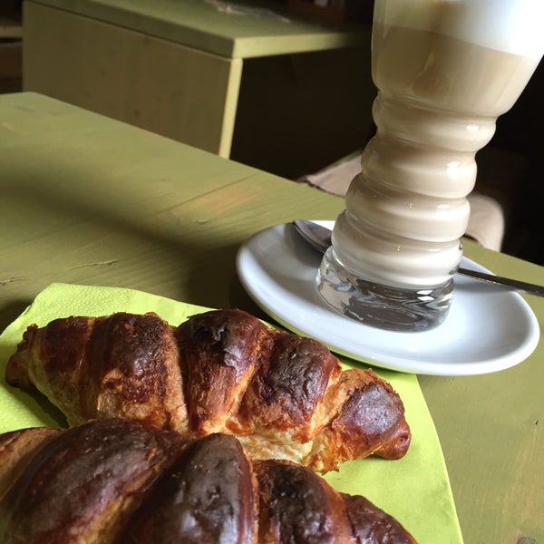 Foto tomada en Die Kaffee Privatrösterei  por Carmen H. el 7/18/2015