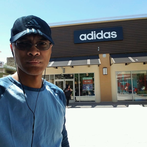 Outlet Store - 3