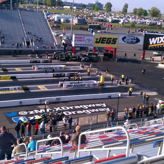 Foto diambil di zMax Dragway oleh Holden S. pada 4/20/2013