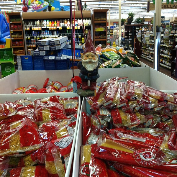 Fry's Marketplace Grocery Store in Maricopa