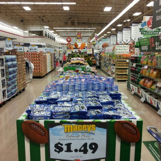 Macey's 880 N State St