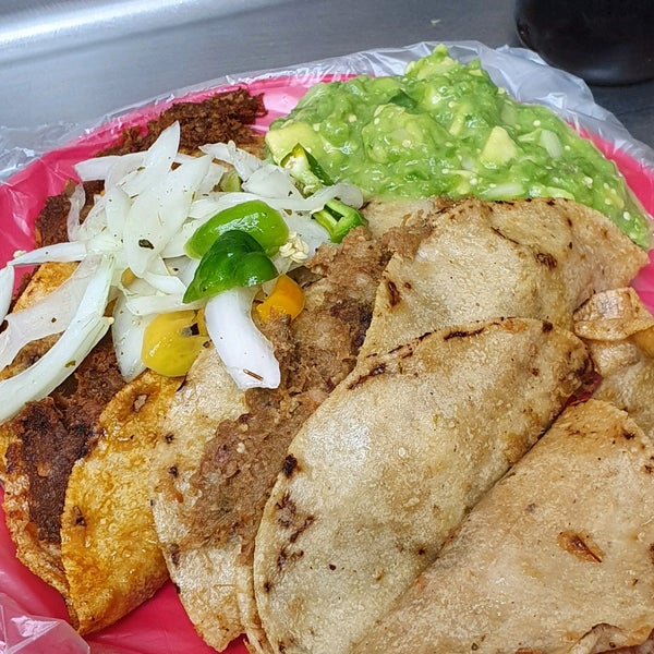 Fotos en Tacos de Canasta "Los Especiales" Downtown 226 tips