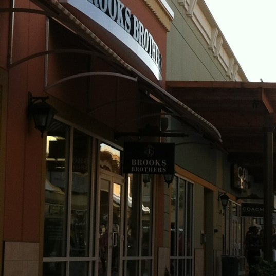 brooks brothers outlet houston