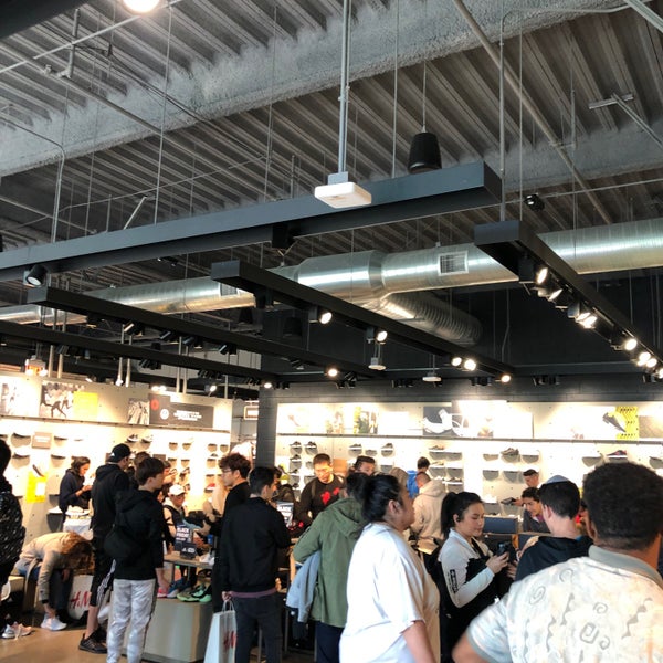 adidas stores in los angeles