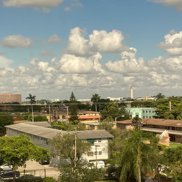 Crowne Plaza Miami International Airport 950 NW 42nd Avenue, (Lejeune