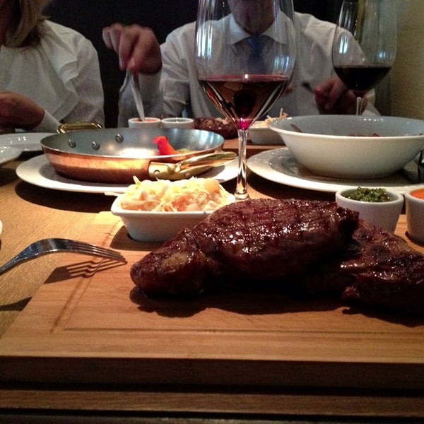 6/13/2013 tarihinde Svetlanaziyaretçi tarafından La Casa del Gaucho'de çekilen fotoğraf