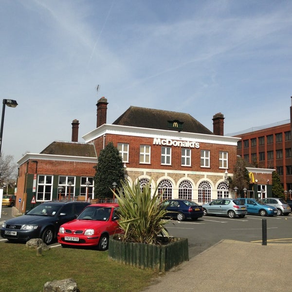 McDonald's Fast Food Restaurant in BOREHAMWOOD
