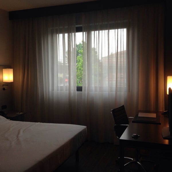 Das Foto wurde bei AC Hotel Padova von Noemi S. am 5/2/2014 aufgenommen