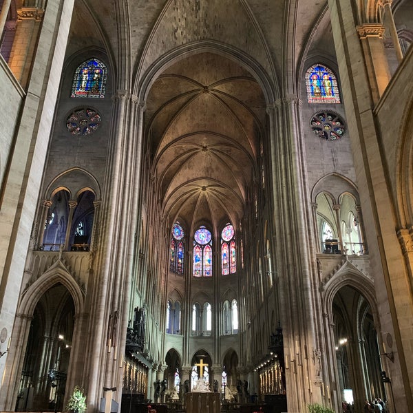Photo taken at Chapelle Notre-Dame de la Médaille Miraculeuse by Vlad Z. on 2/10/2019