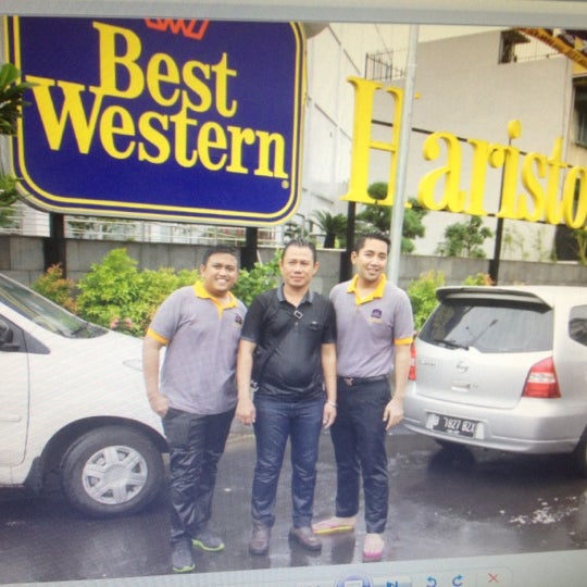 รูปภาพถ่ายที่ Best Western Hariston Hotel โดย Benedictus J. เมื่อ 1/23/2014