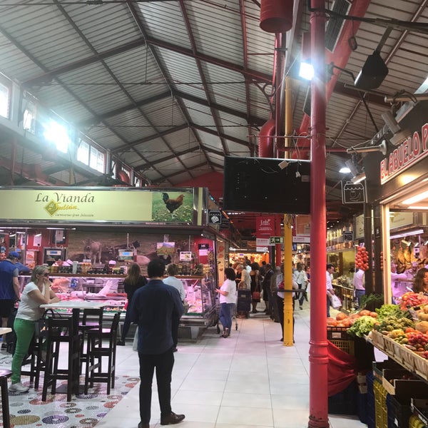 Das Foto wurde bei Mercado de la Paz von Javier O. am 9/23/2017 aufgenommen