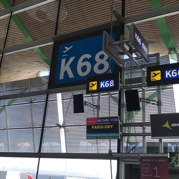 Flecha Más bien Exagerar Gate K68 – T4 (MAD) - Puerta de embarque del aeropuerto en Madrid