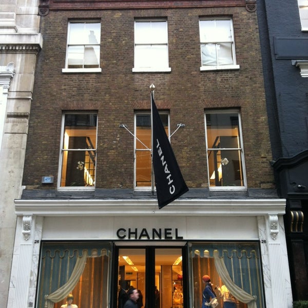 Reducción de precios temerario blusa Chanel Boutique - Mayfair - 159 New Bond Street