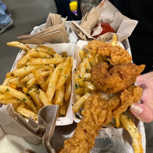 Gilroy Garlic Fries Fast Food Restaurant in South Beach