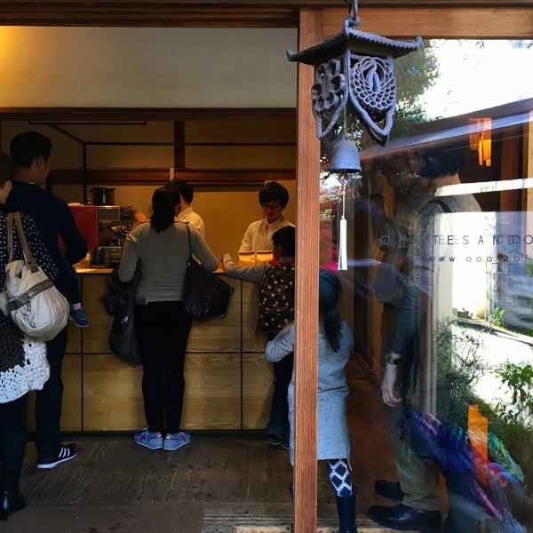 Foto tomada en Omotesando Koffee  por Keita el 12/11/2015