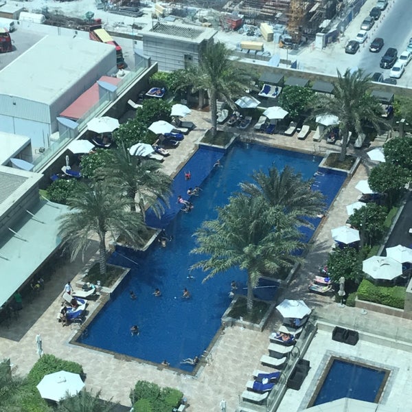 Foto diambil di JW Marriott Marquis Hotel Dubai oleh Aqeel pada 8/15/2018