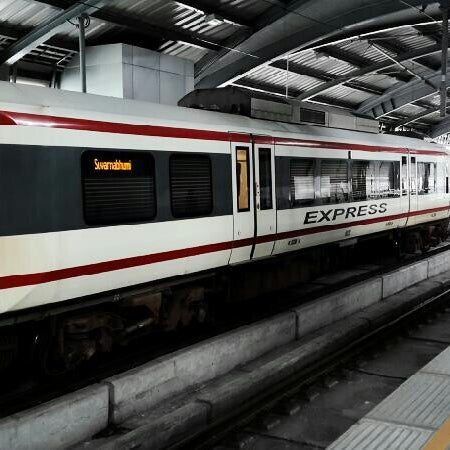 Multicab simulator. Транссибирская магистраль поезд. Deutsche bahn купе. Trainline express. Железная дорога транссибирская магистраль.