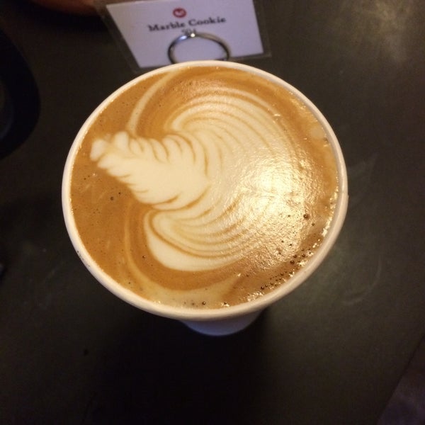 12/7/2014 tarihinde Melia P.ziyaretçi tarafından Upright Coffee'de çekilen fotoğraf