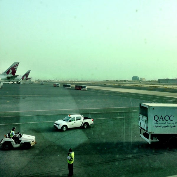 Foto tirada no(a) Doha International Airport (DOH) مطار الدوحة الدولي por Дмитрий em 5/17/2013
