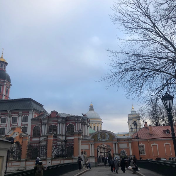 Надвратная Церковь Александро Невской Лавры